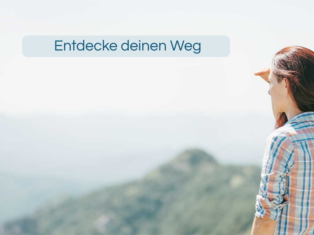 Frau blickt in die Ferne – Symbol für Selbstreflexion und persönliche Entwicklung beim Imposter-Syndrom überwinden